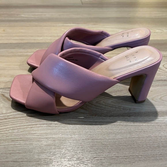 A New Day Clementine Pink Padded Crossband Heels Size 8 - Picture 3 of 9